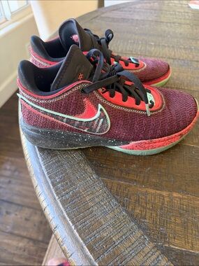 Nike LeBron Youth Night maroon